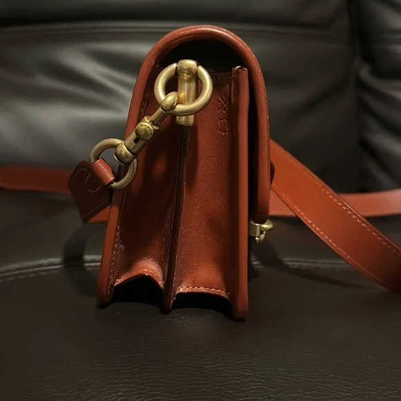 Coach Hero Crossbody in Signature Canvas price drop today only 7/21 - Picture 3 of 9